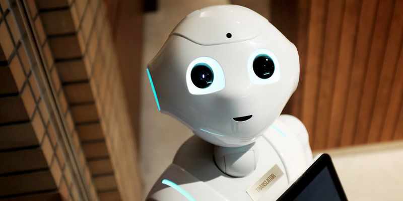 Kostenloser Online-Übersetzer Roboter in Kurzarbeit